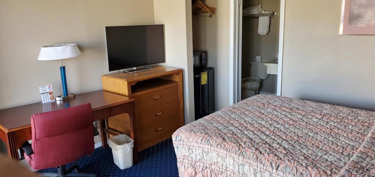 Brooks Motel Norton Buitenkant foto